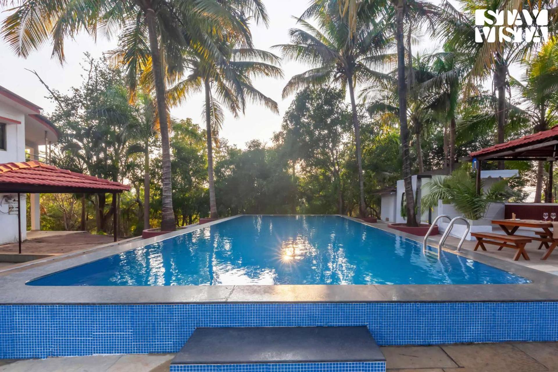 Stayvista'S Firefly Mountain Retreat - Villa With Private Pool, Gazebo & Terrace Karjat Eksteriør billede